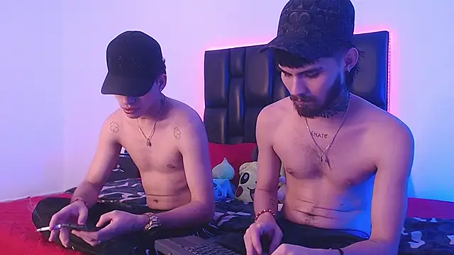 Snapshot of Brutal_Sex_Fucking chatting on February 2025 09:54:01 PM Brutal Sex Fucking online show from February 2025 09:54:01 PM