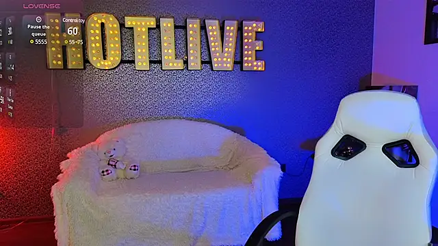 Lilumytrend online show from February 2025 12:37:01 PM