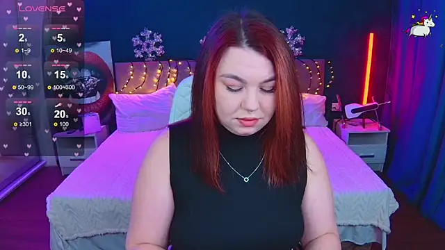 Lilumytrend online show from December 2025 12:11:02 PM