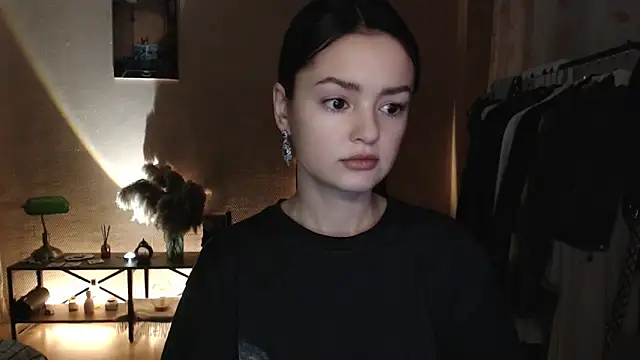 CuteRuby99 online show from November 2025 04:27:02 PM