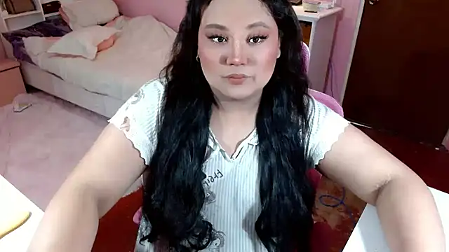 Snapshot of GiannaLopezSmith chatting on October 2025 04:59:02 AM GiannaLopezSmith online show from October 2025 04:59:02 AM