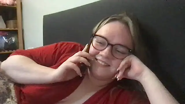 honeyyy24 online show from April 2026 09:39:33 PM