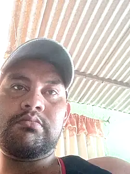 travieso2893 online show from April 2026 04:40:01 PM