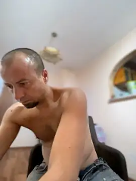 Snapshot of Nikolaiyy chatting on October 2025 02:25:02 AM Nikolaiyy online show from October 2025 02:25:02 AM