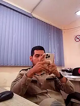 Snapshot of EnriquePersian197 chatting on January 2025 03:40:02 PM EnriquePersian197 online show from January 2025 03:40:02 PM