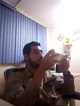 Snapshot of EnriquePersian197 chatting on January 2025 04:27:02 AM EnriquePersian197 online show from January 2025 04:27:02 AM