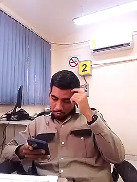 Snapshot of EnriquePersian197 chatting on February 2025 02:26:01 PM EnriquePersian197 online show from February 2025 02:26:01 PM