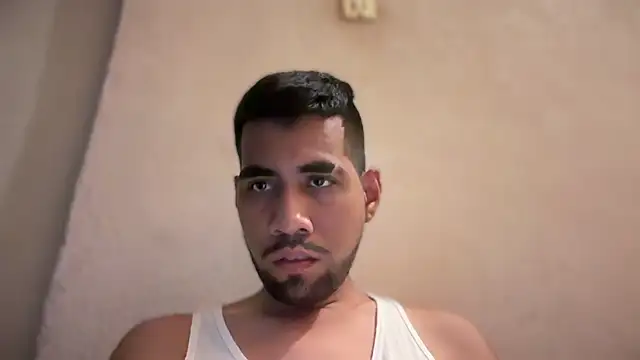 Snapshot of EnriquePersian197 chatting on February 2025 09:01:01 PM EnriquePersian197 online show from February 2025 09:01:01 PM