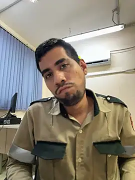 Snapshot of EnriquePersian197 chatting on March 2025 01:31:02 AM EnriquePersian197 online show from March 2025 01:31:02 AM