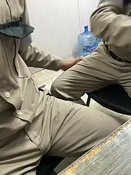 Snapshot of EnriquePersian197 chatting on March 2025 01:32:02 AM EnriquePersian197 online show from March 2025 01:32:02 AM