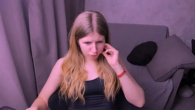 Snapshot of kirraa_ chatting on February 2025 10:12:01 PM kirraa online show from February 2025 10:12:01 PM