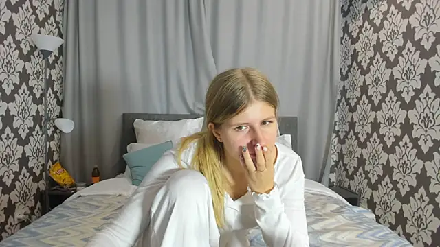 Snapshot of kirraa_ chatting on September 2025 01:38:02 PM kirraa online show from September 2025 01:38:02 PM