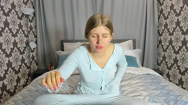 Snapshot of kirraa_ chatting on October 2025 04:15:02 PM kirraa online show from October 2025 04:15:02 PM