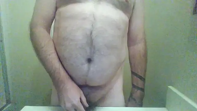 WatchinU82 online show from September 2025 07:25:01 PM