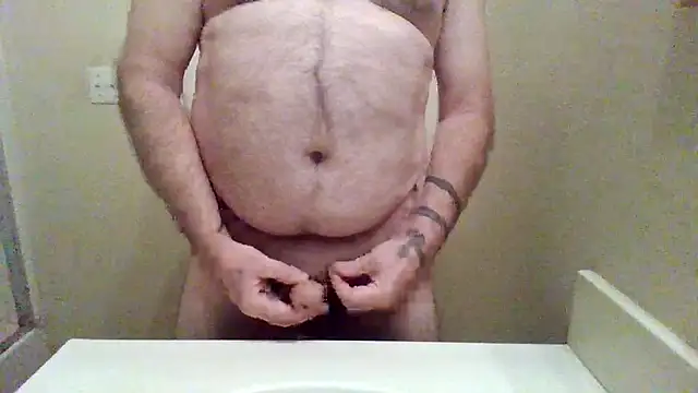Snapshot of WatchinU82 chatting on May 2026 01:24:02 AM WatchinU82 online show from May 2026 01:24:02 AM