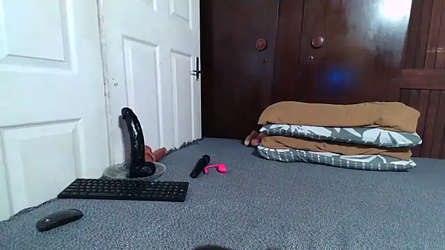 Smoochy  online show from December 2025 02:17:01 AM