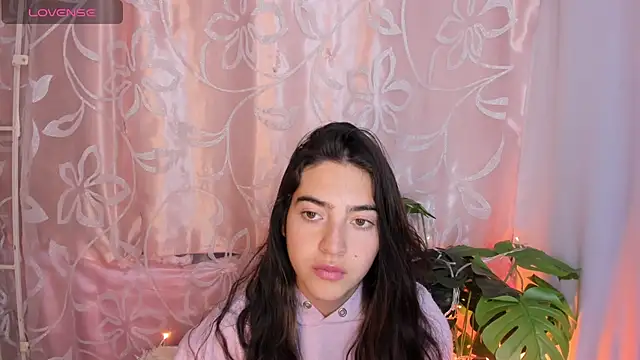 Arii vega  online show from May 2026 05:30:02 PM