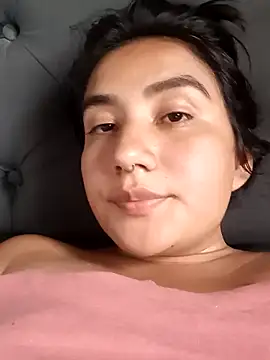 Snapshot of Hellen_Alex chatting on January 2025 06:40:01 PM Hellen Alex online show from January 2025 06:40:01 PM