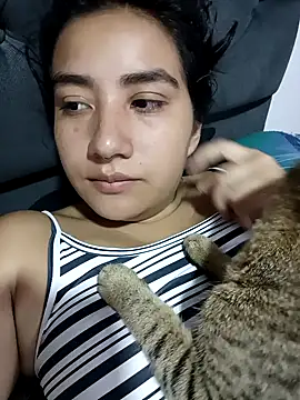 Snapshot of Hellen_Alex chatting on January 2025 02:07:01 PM Hellen Alex online show from January 2025 02:07:01 PM