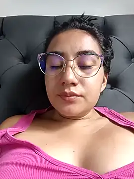 Snapshot of Hellen_Alex chatting on February 2025 03:09:02 PM Hellen Alex online show from February 2025 03:09:02 PM