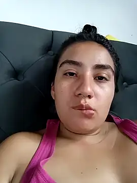 Snapshot of Hellen_Alex chatting on February 2025 03:31:01 PM Hellen Alex online show from February 2025 03:31:01 PM