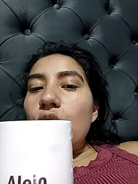 Snapshot of Hellen_Alex chatting on February 2025 09:00:01 PM Hellen Alex online show from February 2025 09:00:01 PM