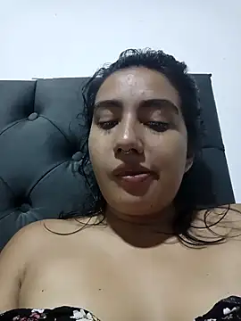 Snapshot of Hellen_Alex chatting on February 2025 02:41:01 PM Hellen Alex online show from February 2025 02:41:01 PM