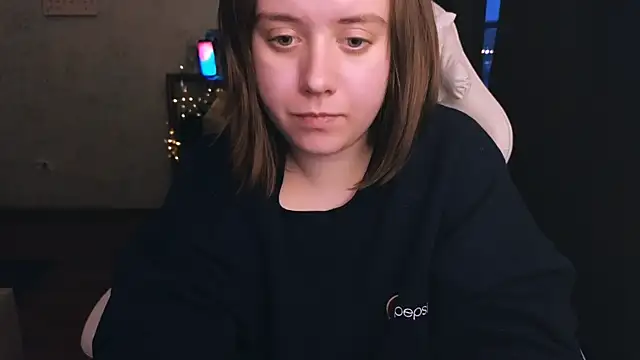 Snapshot of June_shy0 chatting on December 2024 07:56:02 AM June shy0 online show from December 2024 07:56:02 AM