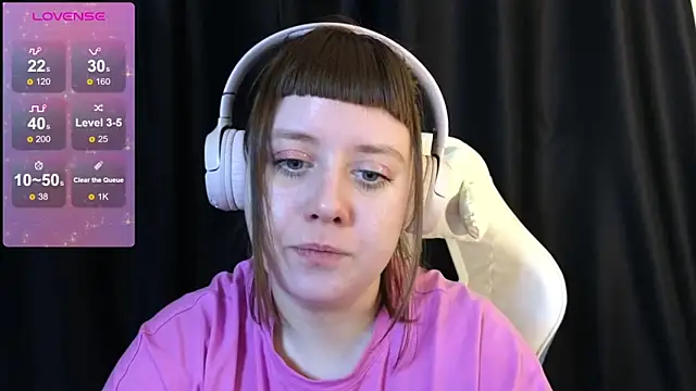 Snapshot of June_shy0 chatting on February 2025 07:34:01 AM June shy0 online show from February 2025 07:34:01 AM