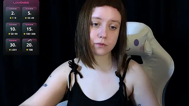 Snapshot of June_shy0 chatting on March 2025 06:57:01 AM June shy0 online show from March 2025 06:57:01 AM