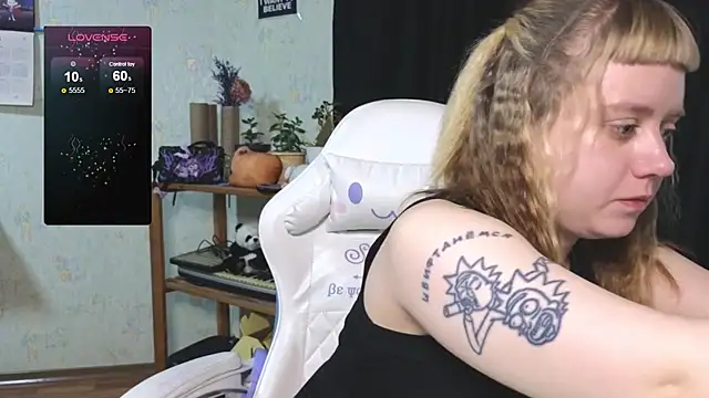 Snapshot of June_shy0 chatting on November 2025 06:57:02 AM June shy0 online show from November 2025 06:57:02 AM