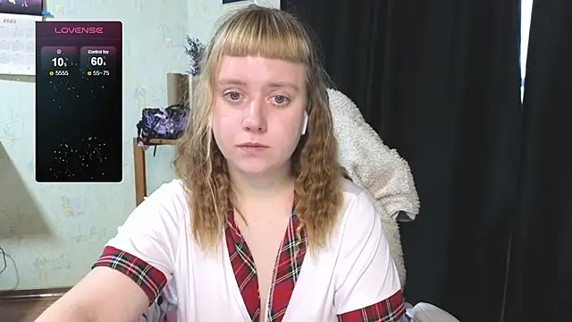 Snapshot of June_shy0 chatting on November 2025 07:09:02 AM June shy0 online show from November 2025 07:09:02 AM