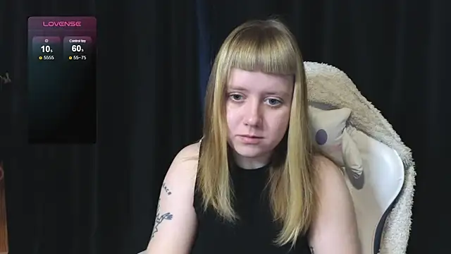 Snapshot of June_shy0 chatting on November 2025 06:57:01 AM June shy0 online show from November 2025 06:57:01 AM