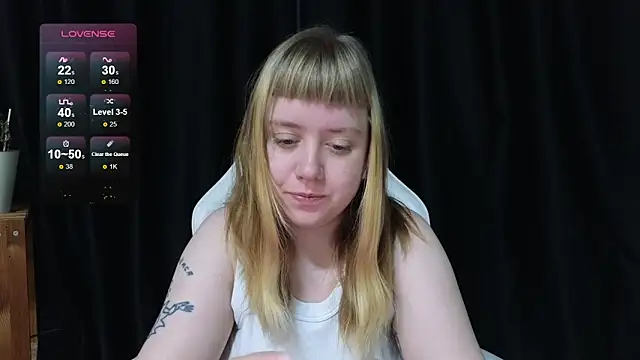 Snapshot of June_shy0 chatting on December 2025 06:52:01 AM June shy0 online show from December 2025 06:52:01 AM