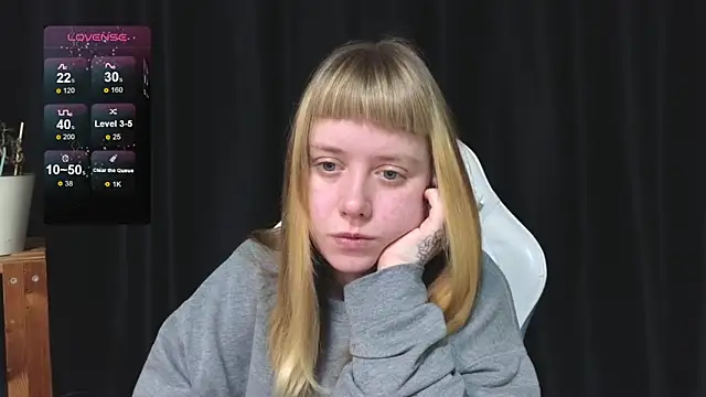 Snapshot of June_shy0 chatting on December 2025 07:47:02 AM June shy0 online show from December 2025 07:47:02 AM