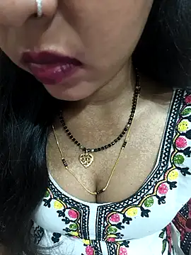 Snapshot of Sharmila-Singh chatting on June 2026 07:08:02 PM Sharmila-Singh online show from June 2026 07:08:02 PM