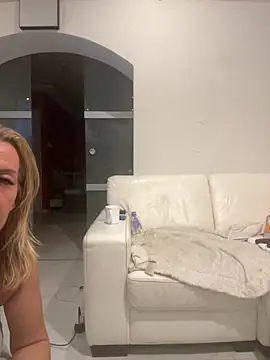 sissytrainz online show from October 2025 04:31:01 AM