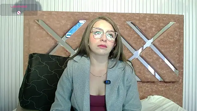 Snapshot of _isaabellaa chatting on June 2026 01:28:02 PM isaabellaa online show from June 2026 01:28:02 PM