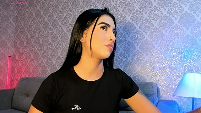 AriRobert  online show from November 2025 04:11:02 AM