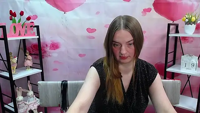 Snapshot of FreyaDak chatting on April 2026 06:10:01 PM FreyaDak online show from April 2026 06:10:01 PM