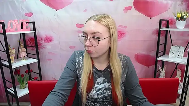 Snapshot of BeatriceFly chatting on February 2026 01:12:02 PM BeatriceFly online show from February 2026 01:12:02 PM