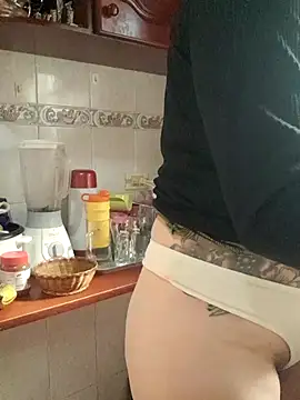 Snapshot of skayhot_ chatting on October 2025 02:07:02 PM skayhot online show from October 2025 02:07:02 PM