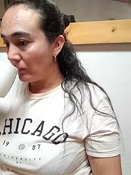 Snapshot of skayhot_ chatting on November 2025 01:32:02 PM skayhot online show from November 2025 01:32:02 PM