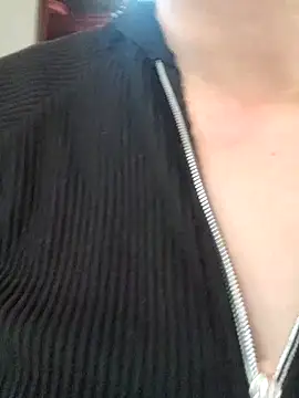 Snapshot of skayhot_ chatting on November 2025 01:43:01 PM skayhot online show from November 2025 01:43:01 PM