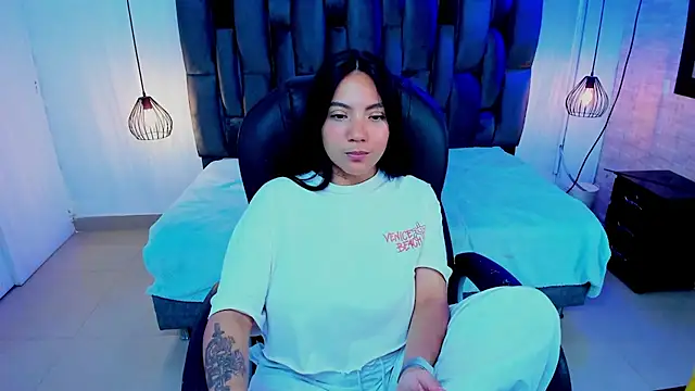 Snapshot of miichael_black chatting on November 2025 09:48:02 AM miichael black online show from November 2025 09:48:02 AM