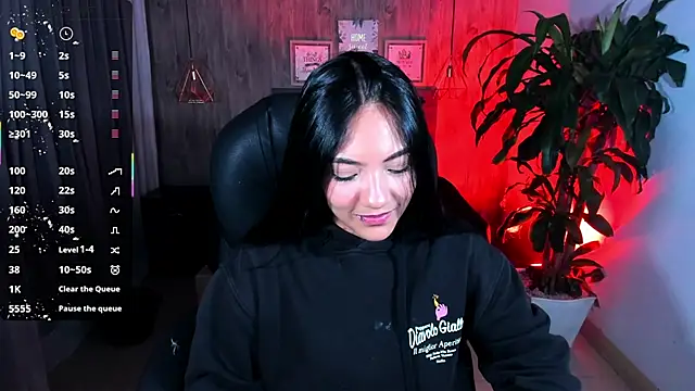 Snapshot of miichael_black chatting on December 2025 09:23:02 PM miichael black online show from December 2025 09:23:02 PM