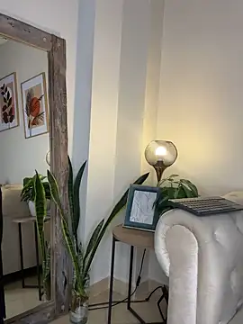 Snapshot of DahianaWalcott chatting on October 2025 05:23:02 PM DahianaWalcott online show from October 2025 05:23:02 PM