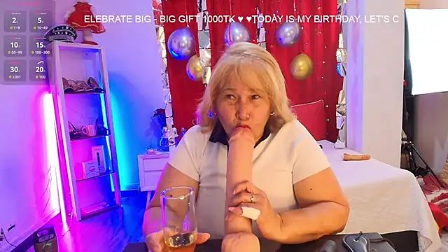 girl amada online show from January 2026 06:00:02 PM