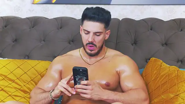 DustinKeent online show from March 2026 04:46:01 AM