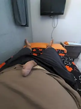 mfreitas005 online show from November 2025 03:27:01 PM